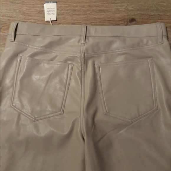 Abercrombie &Fitch Vegan Leather Pants — NWT 33/16 - Picture 4 of 4